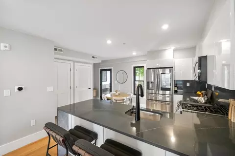 4 Everett Pl # -6, Boston, MA 02128 photo 6