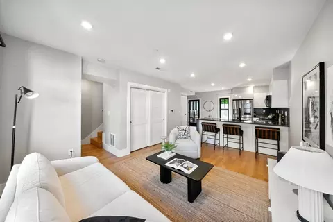 4 Everett Pl # -6, Boston, MA 02128 photo 9