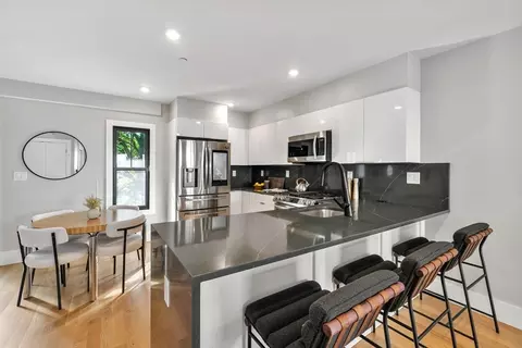 4 Everett Pl # -6, Boston, MA 02128 photo 2
