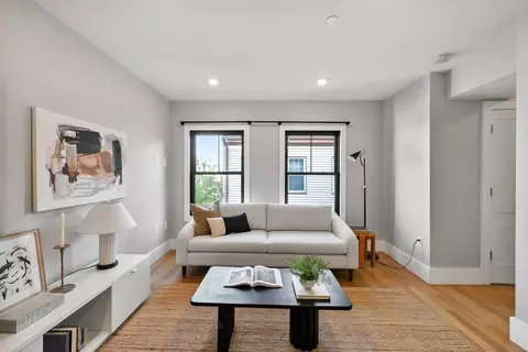 4 Everett Pl # -6, Boston, MA 02128 photo 10