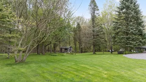 26 High St, Shrewsbury, MA 01545