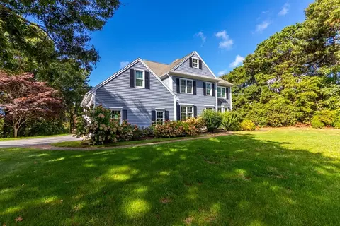 24 Longshank Cir, Falmouth, MA 02536