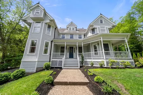49 Longfellow Rd, Wellesley, MA 02481