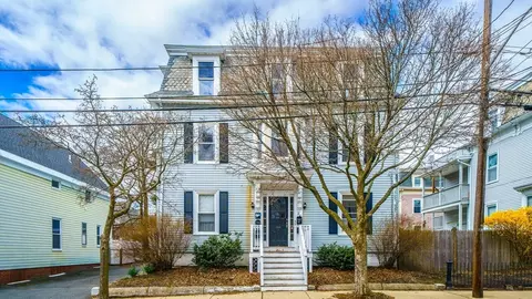 24 Cabot St #1, Salem, MA 01970