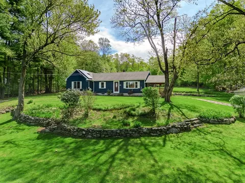 48 Ames Rd, Hampden, MA 01036 photo 2