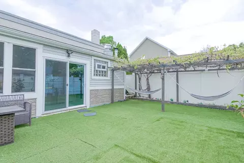 41 Sullivan St, Chicopee, MA 01020 photo 16