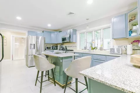 41 Sullivan St, Chicopee, MA 01020 photo 11