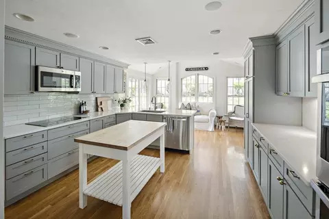 1 Winthrop Rd, Hingham, MA 02043 photo 4