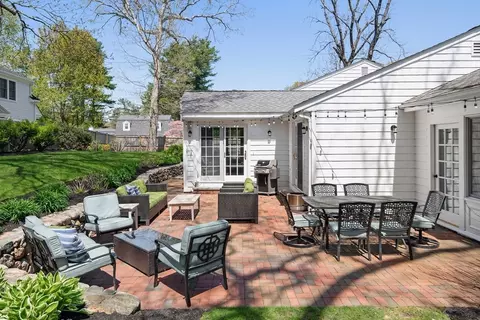1 Winthrop Rd, Hingham, MA 02043 photo 22