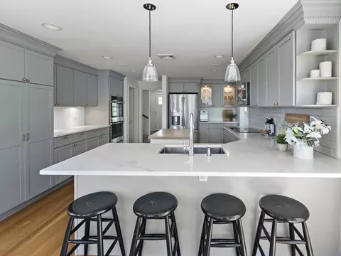 1 Winthrop Rd, Hingham, MA 02043 photo 3