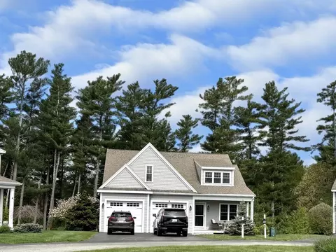 90 Fairway Dr, Kingston, MA 02364
