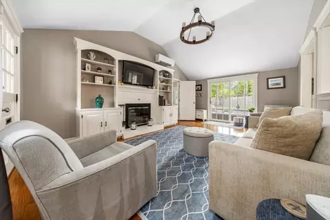 10 Hoover Rd, Hingham, MA 02043 photo 2
