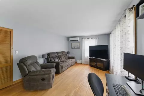 Living - 141 Harkness Ave, Springfield, MA 01118 photo 2 of 3