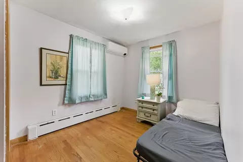 Bedroom - 141 Harkness Ave, Springfield, MA 01118 photo 4 of 5