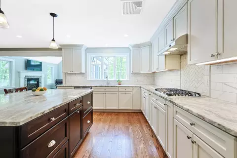19 Prospect St, Upton, MA 01568 photo 6