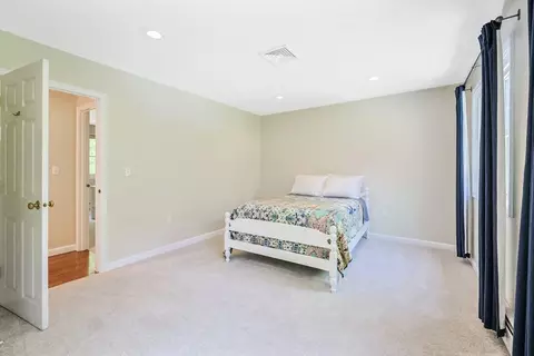 19 Prospect St, Upton, MA 01568 photo 11