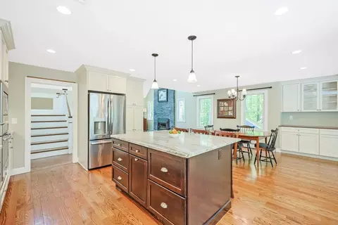19 Prospect St, Upton, MA 01568 photo 4