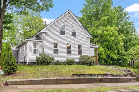 39 Cottage St, Leominster, MA 01453