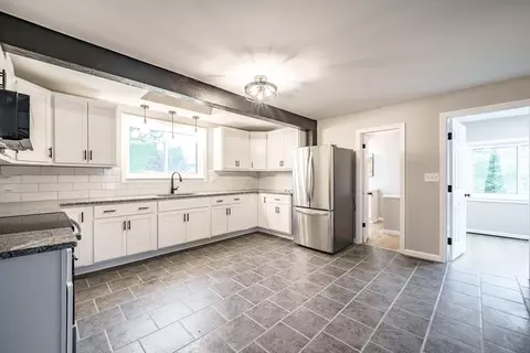 19 Montello Rd, Chicopee, MA 01013 photo 3