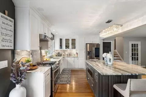 Kitchen - 16 Vista Dr, Danvers, MA 01923 photo 3 of 5
