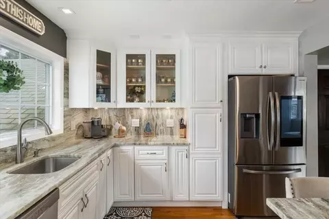 Kitchen - 16 Vista Dr, Danvers, MA 01923 photo 4 of 5