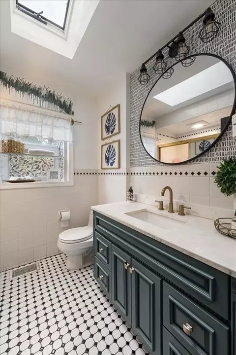 Bath - 16 Vista Dr, Danvers, MA 01923 photo 1 of 2