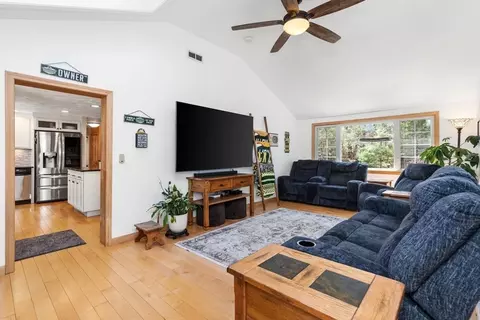 22 Cider Mill Ln, Upton, MA 01568 photo 13
