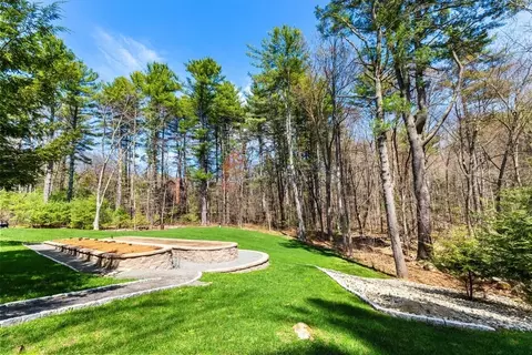 22 Cider Mill Ln, Upton, MA 01568 photo 33