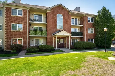 16 Maple Crest Cir #K, Holyoke, MA 01040