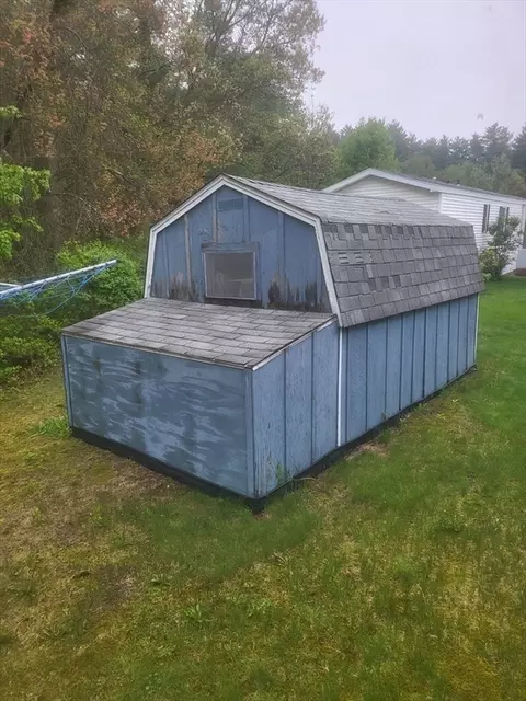 141 Pine Ave, Sturbridge, MA 01566 photo 7