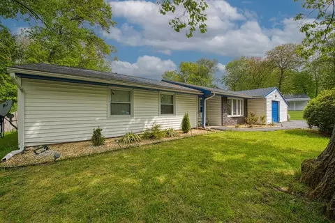 51 Darby Rd, Brockton, MA 02302