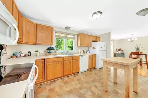 39 Heritage Path, Millis, MA 02054 photo 16