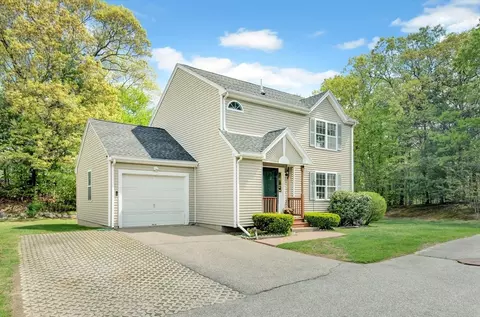 39 Heritage Path, Millis, MA 02054 photo 2