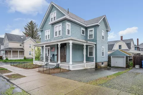 39 Pleasant St, Wakefield, MA 01880