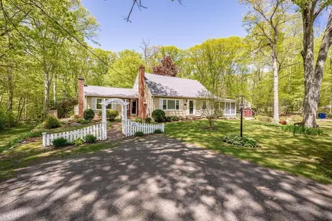 313 Bennett Rd, Hampden, MA 01036 photo 2