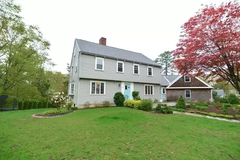 5 Running Ridge Row, Manchester, MA 01944