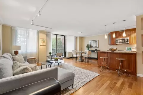 50 Longwood #215, Brookline, MA 02446