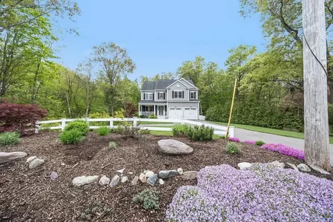 464 Paine Rd, North Attleboro, MA 02760