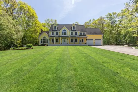 27 Sullivan Blvd, Oxford, MA 01540