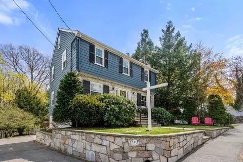 30 Buckingham Rd, Milton, MA 02186