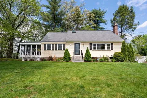 12 Birchwood Rd, Hudson, MA 01749