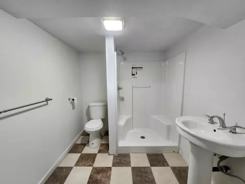 Bath - 54 Phillips Ave, Springfield, MA 01119 photo 2 of 2
