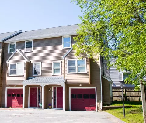20 Angle St #12, Lowell, MA 01851