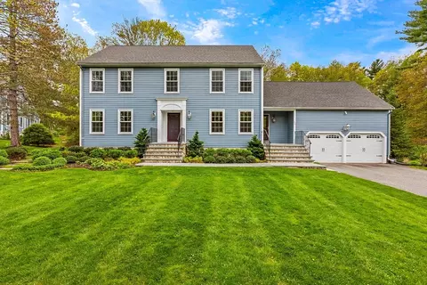 24 Belknap Dr, Andover, MA 01810