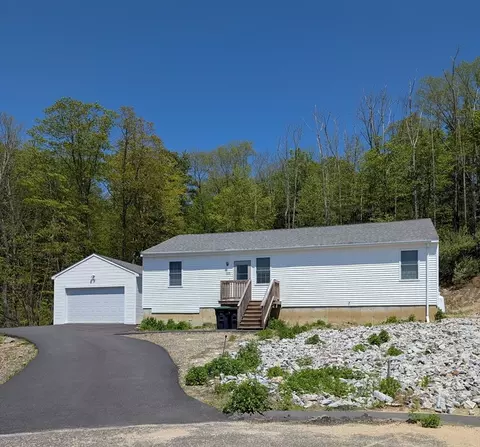 111 Highfield Dr, Southbridge, MA 01550