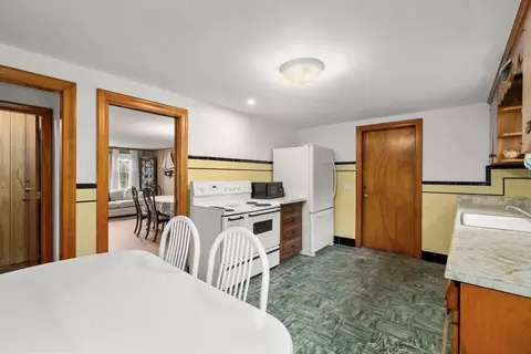 Entry Way - 28 Elsie St, Everett, MA 02149 photo 1 of 1