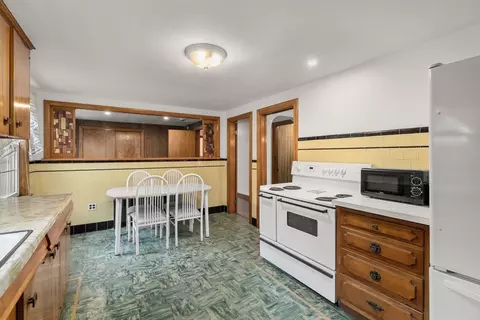 Kitchen - 28 Elsie St, Everett, MA 02149 photo 4 of 4