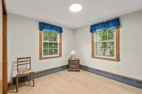 Bedroom - 28 Elsie St, Everett, MA 02149 photo 2 of 2