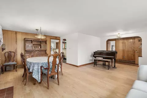 Dining - 28 Elsie St, Everett, MA 02149 photo 2 of 2