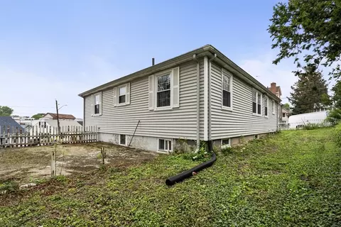 Exterior - 28 Elsie St, Everett, MA 02149 photo 9 of 10